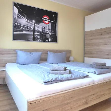 London 6 Pers Wifi In Der Near Lift 아파트