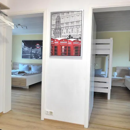 아파트 London 6 Pers Wifi In Der Near Lift 빈터베르크